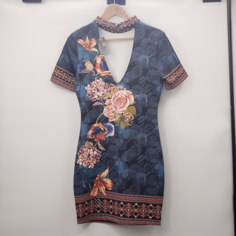 NEW WITH TAGS OPEN BACK DRESS - Picture 6 of 7